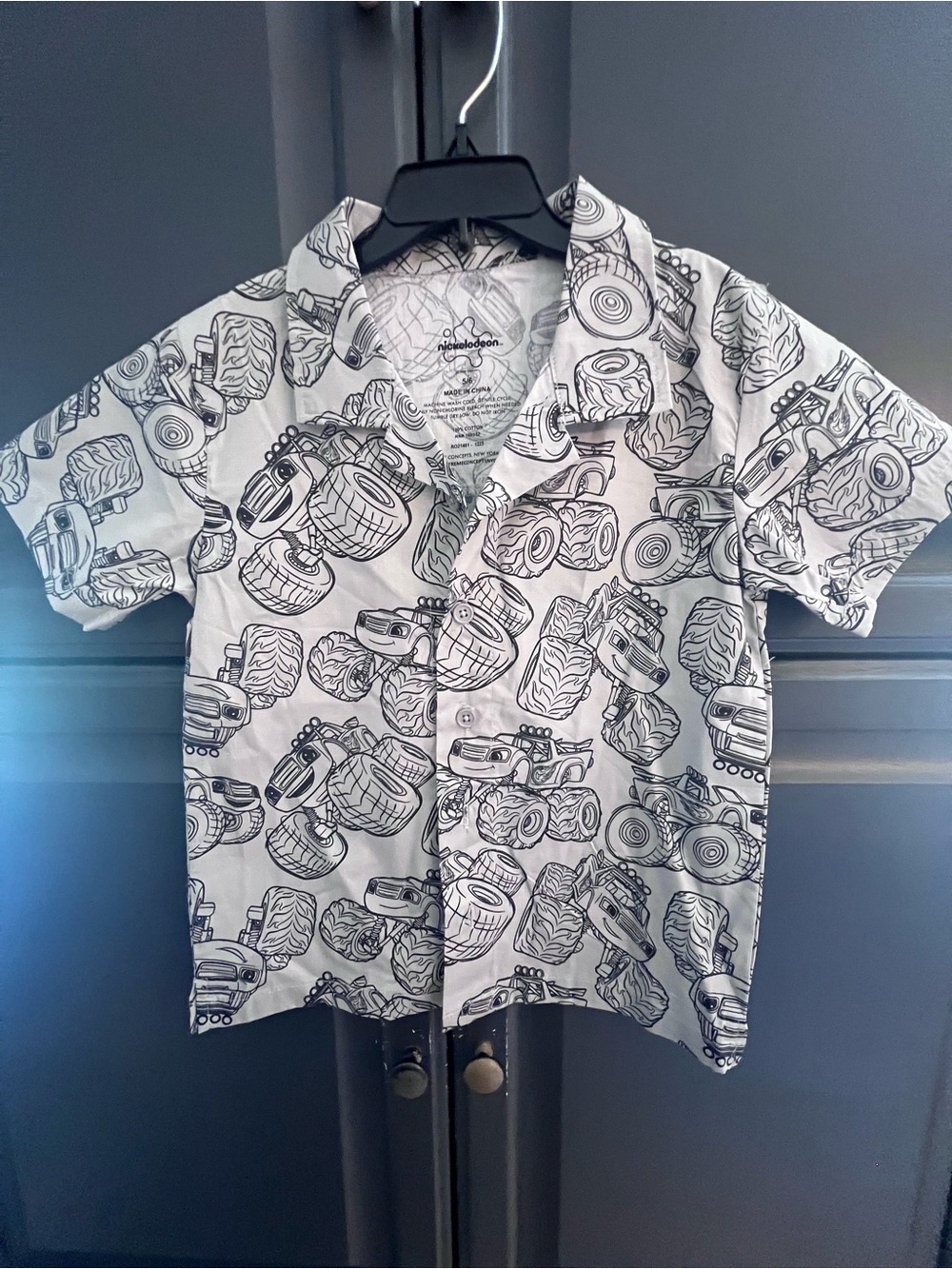 Nickelodeon White Short-Sleeve Monster Truck Button-Down